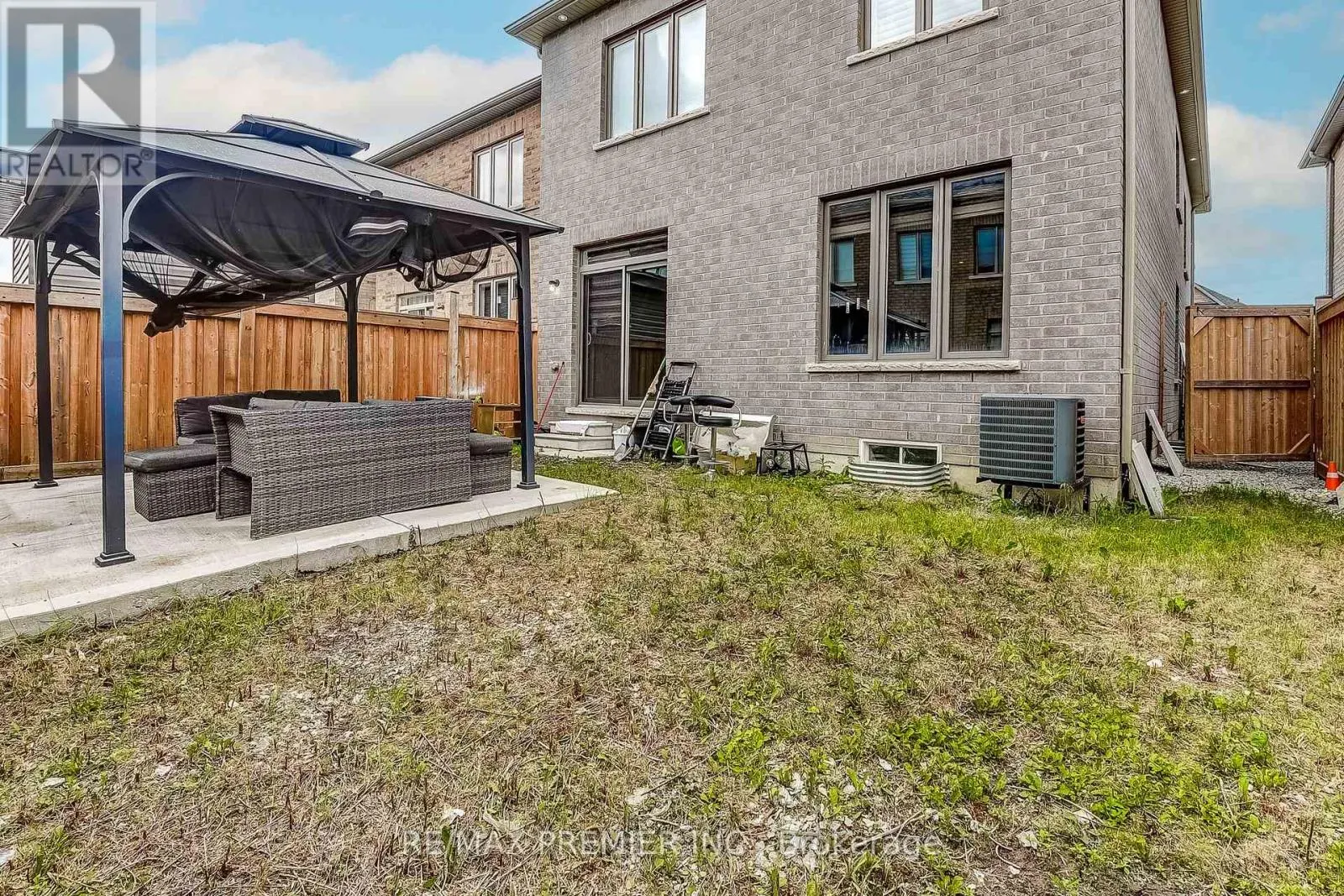 358 CLOCKWORK DRIVE