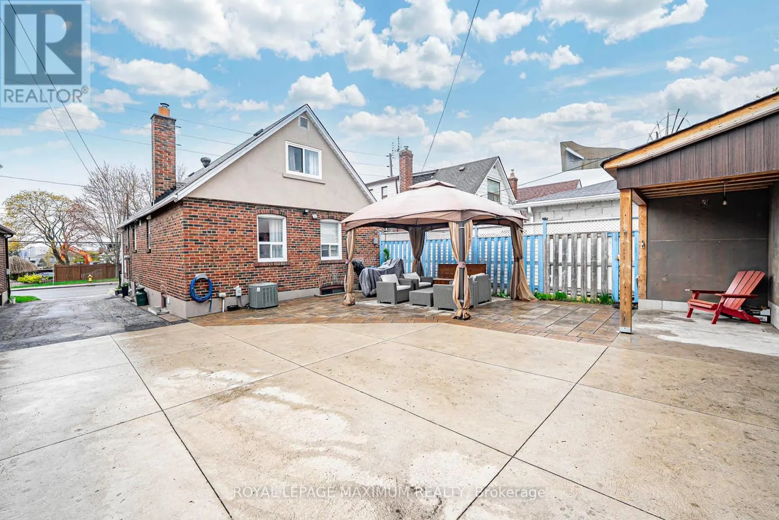 2113 KEELE STREET