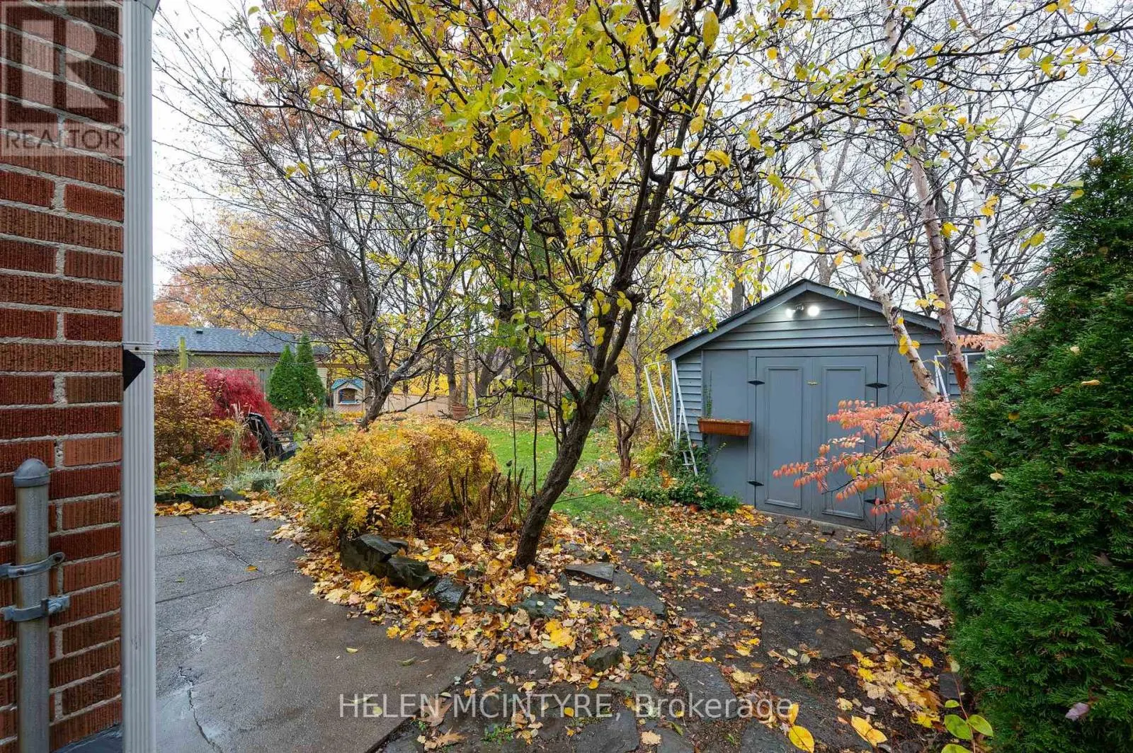 34 DUNNING CRESCENT