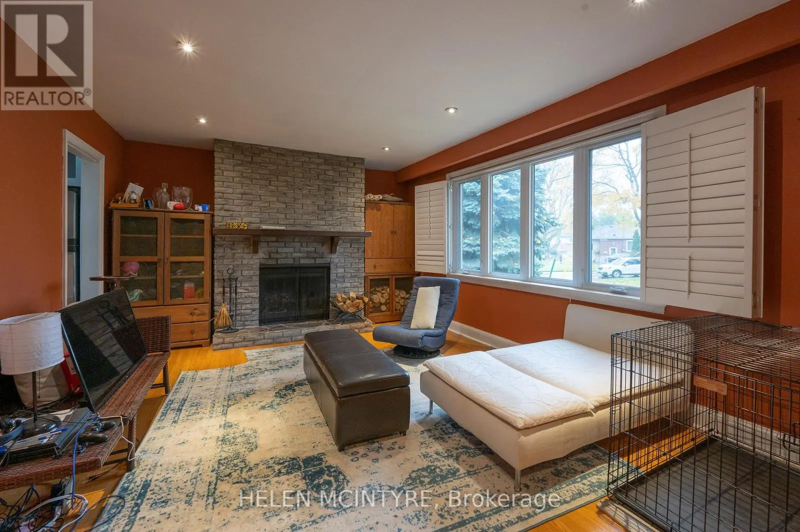34 DUNNING CRESCENT