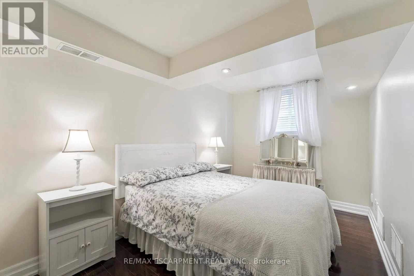 1650 ALLAN CRESCENT