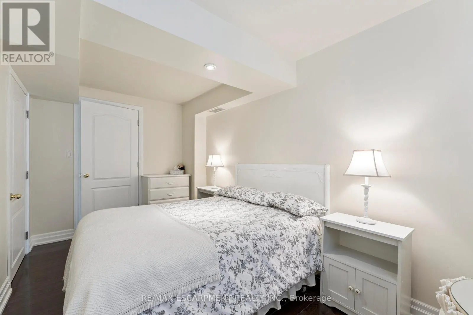 1650 ALLAN CRESCENT