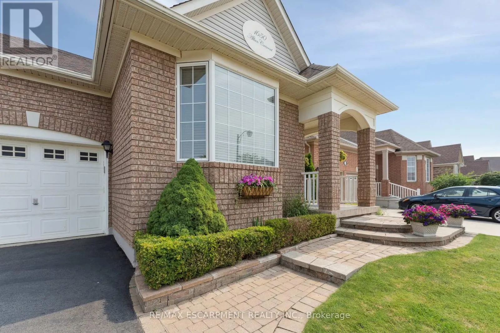 1650 ALLAN CRESCENT