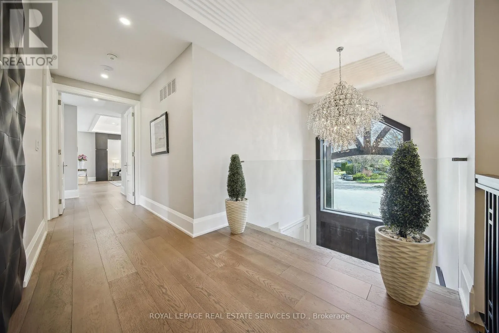 1489 ROGERSWOOD COURT