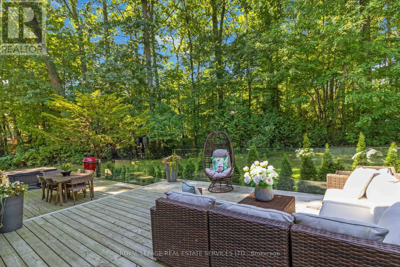 1489 ROGERSWOOD COURT