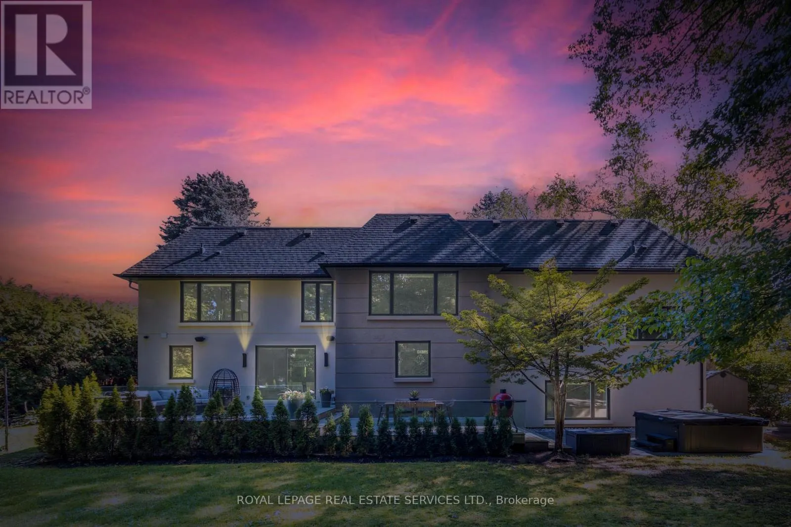 1489 ROGERSWOOD COURT