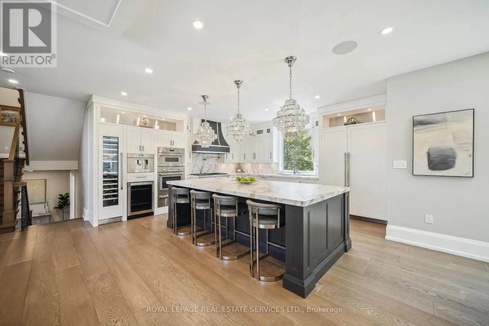 1489 ROGERSWOOD COURT