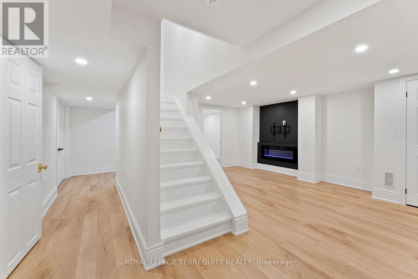 3247 DOVETAIL MEWS