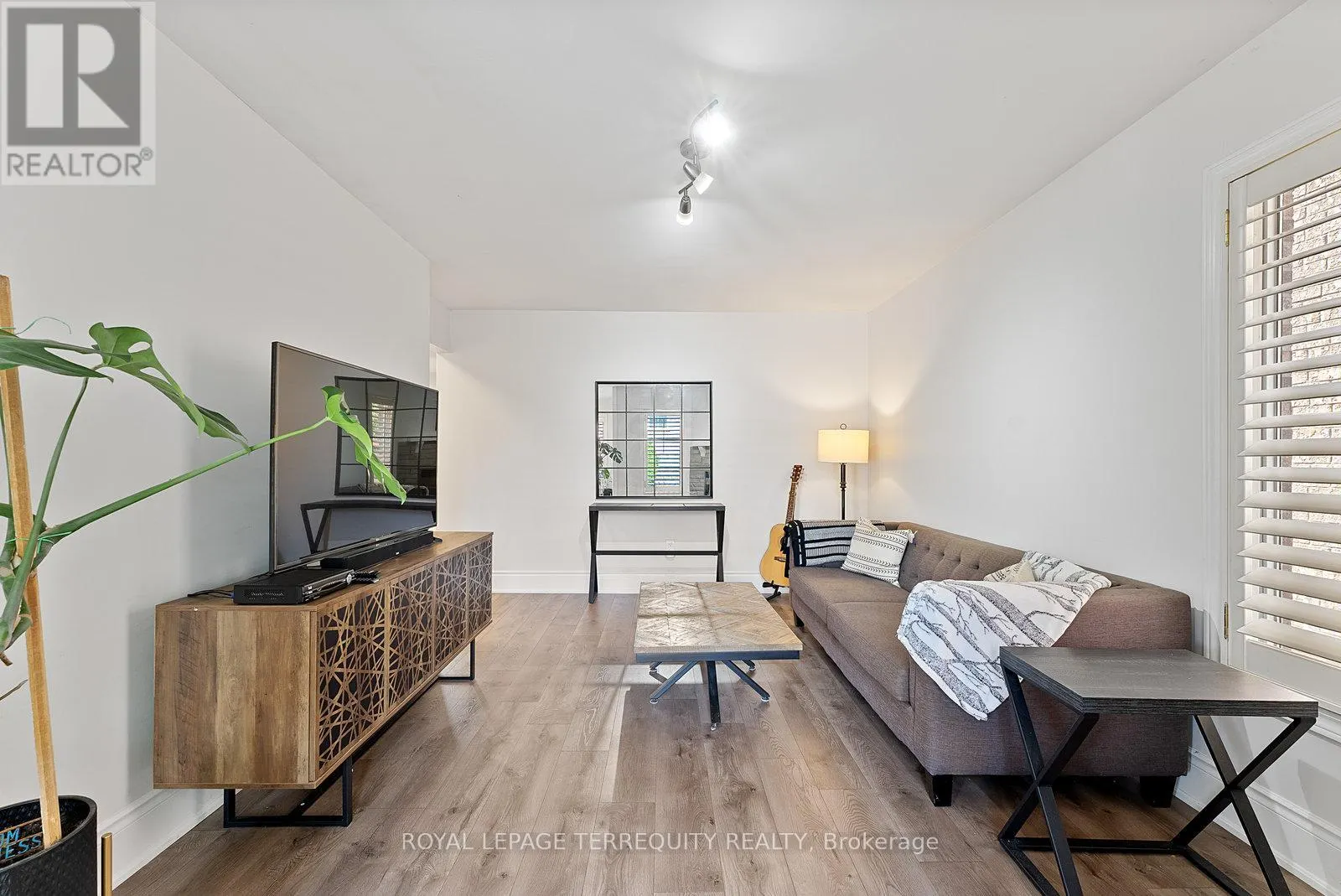 3247 DOVETAIL MEWS