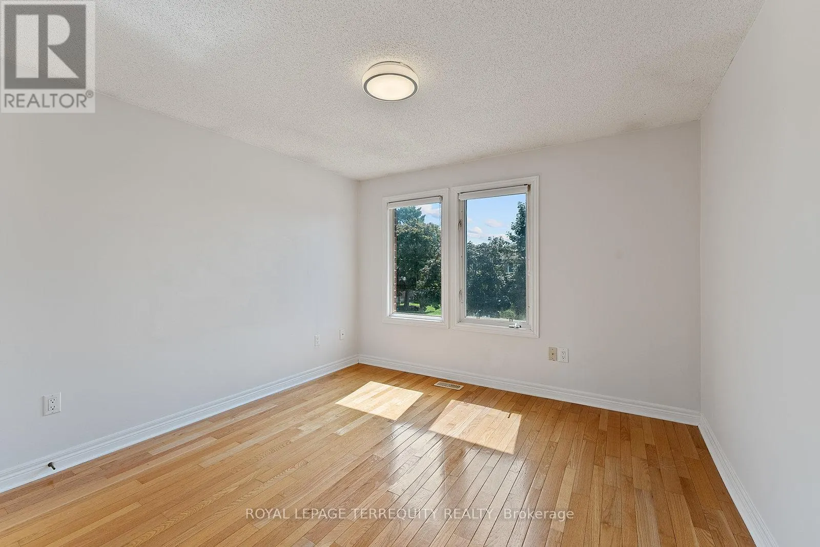 3247 DOVETAIL MEWS
