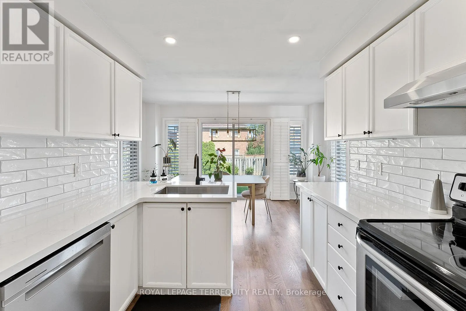 3247 DOVETAIL MEWS