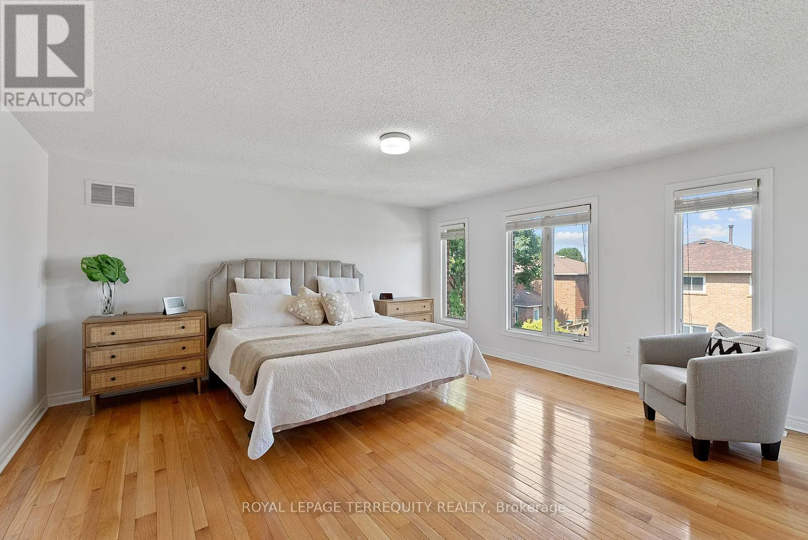 3247 DOVETAIL MEWS