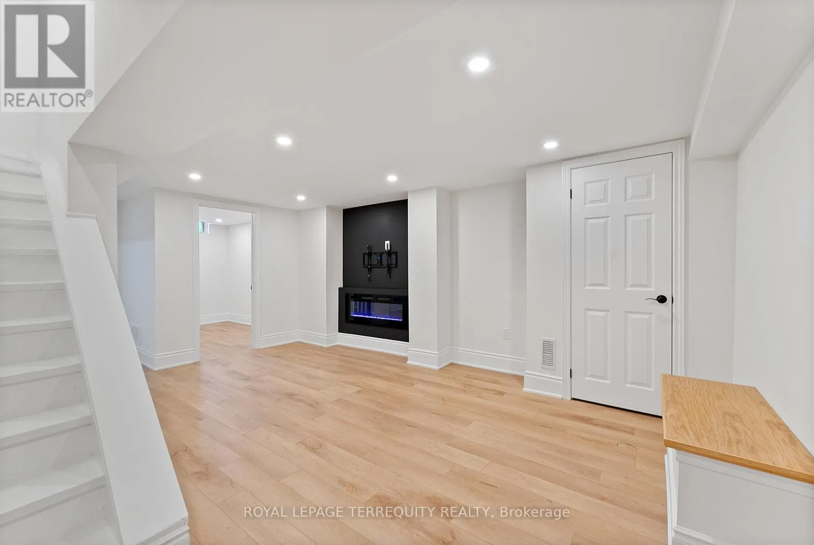 3247 DOVETAIL MEWS