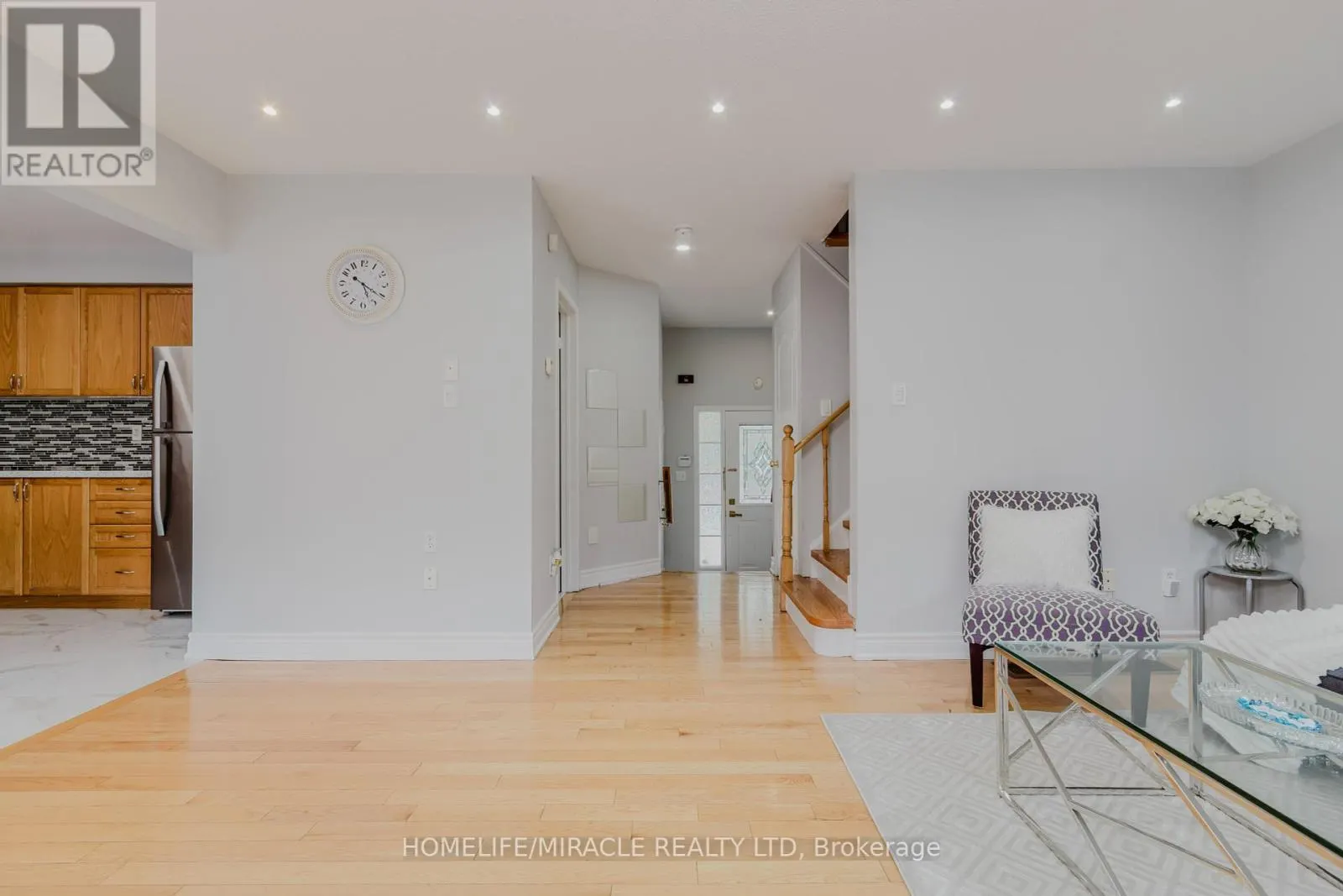 27 SILVER EGRET ROAD