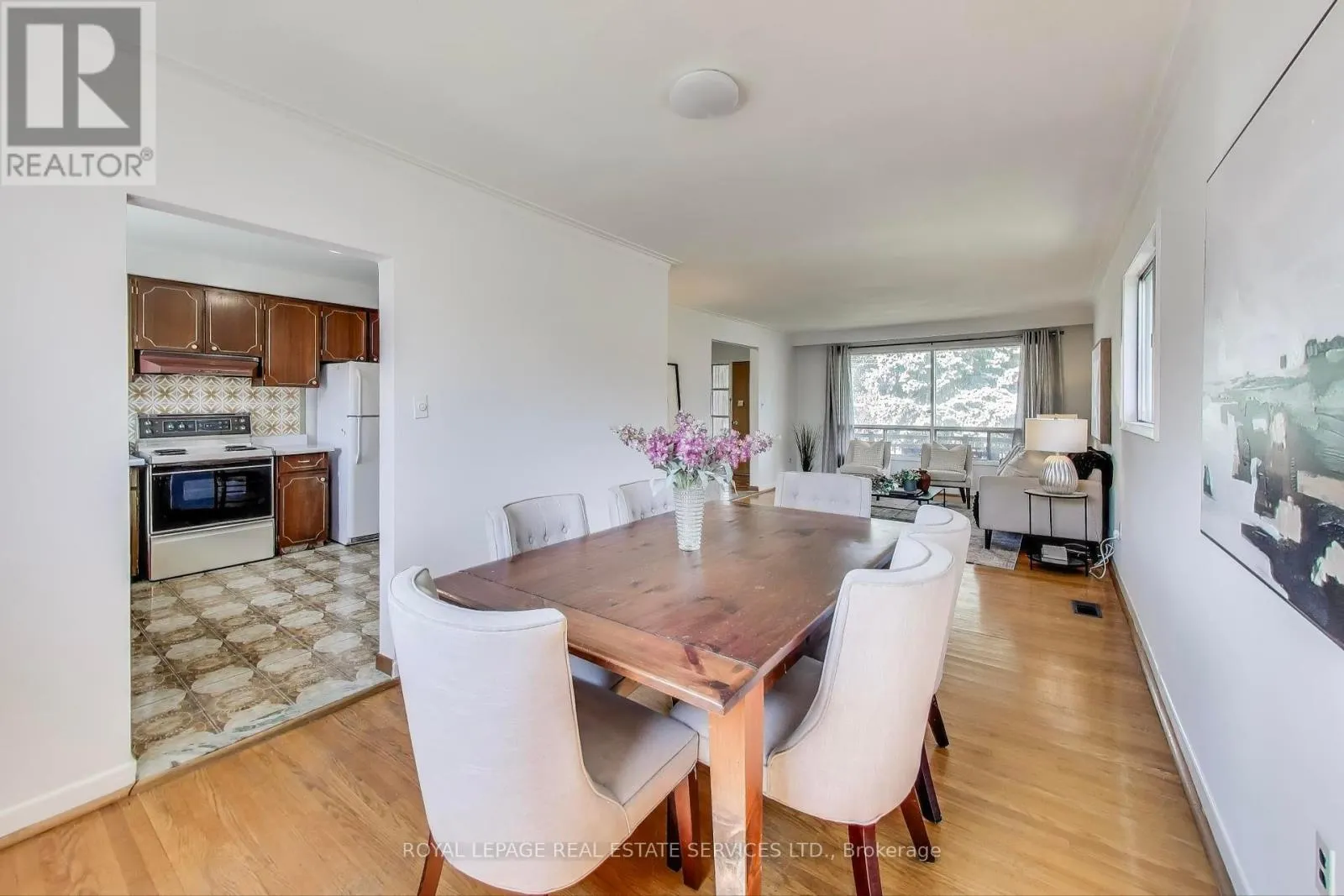 251 DRIFTWOOD AVENUE