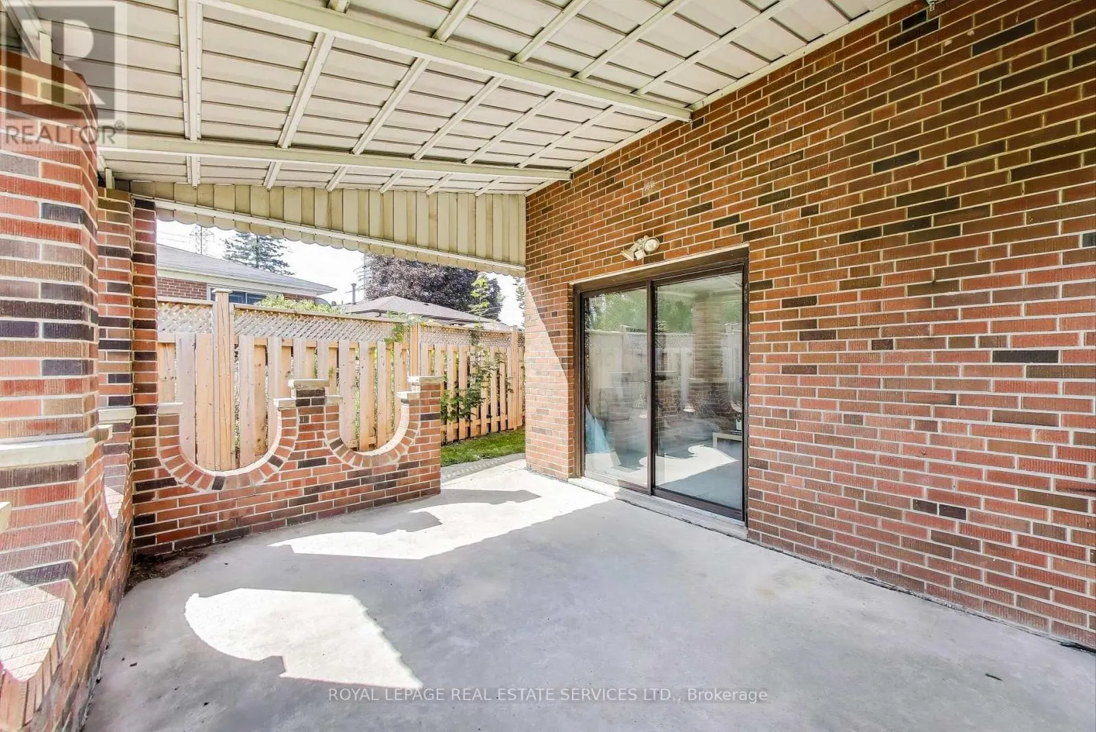 251 DRIFTWOOD AVENUE