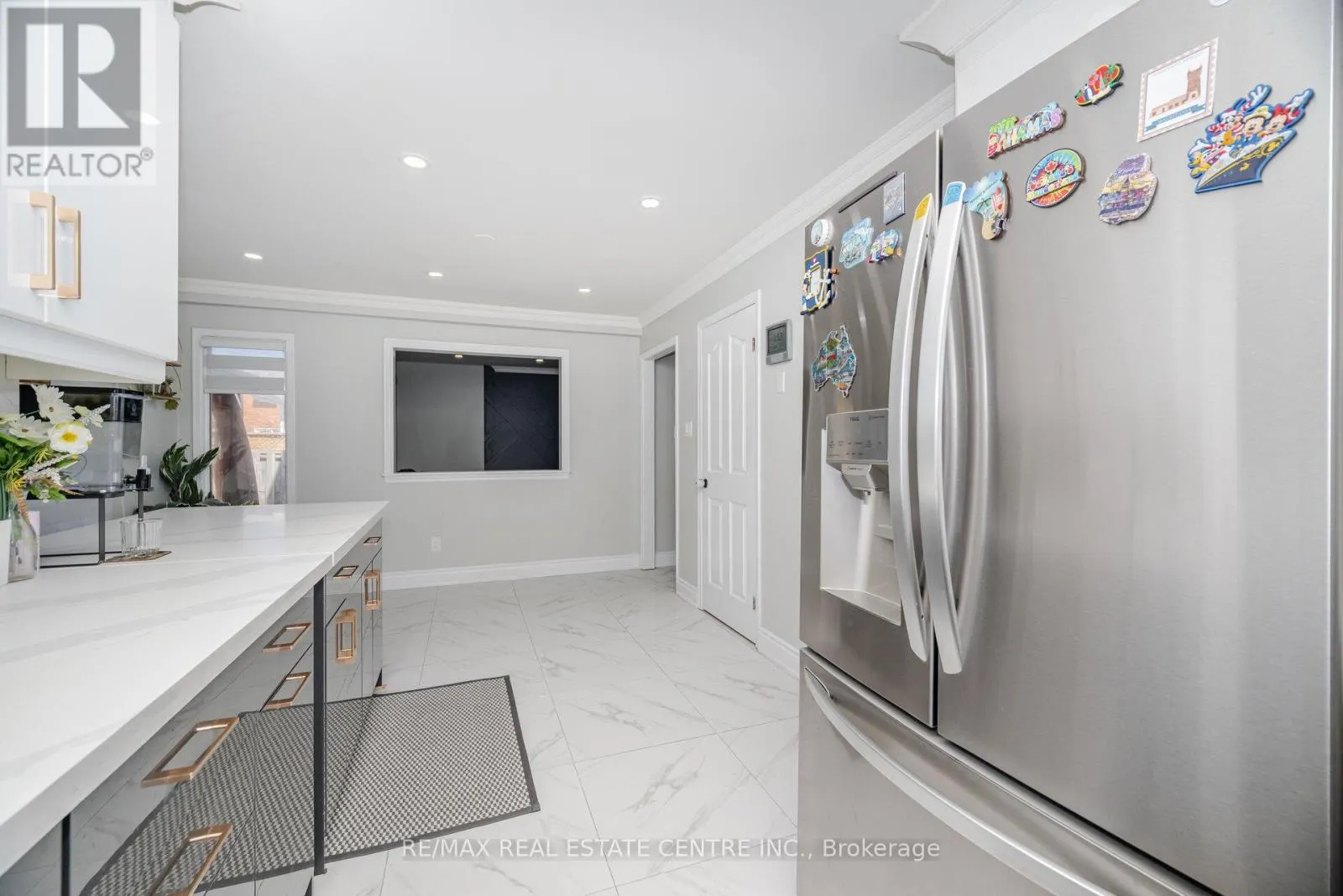 20 ST MARK PLACE