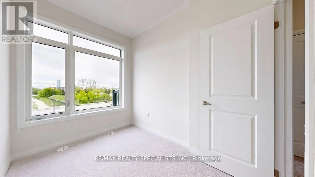 18 MONREAU DRIVE