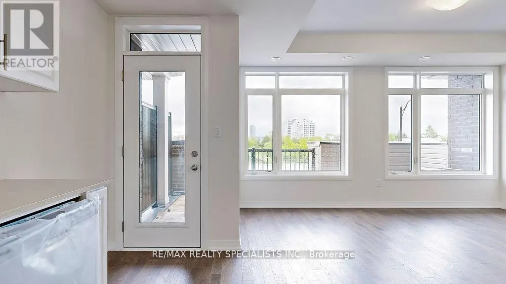 18 MONREAU DRIVE
