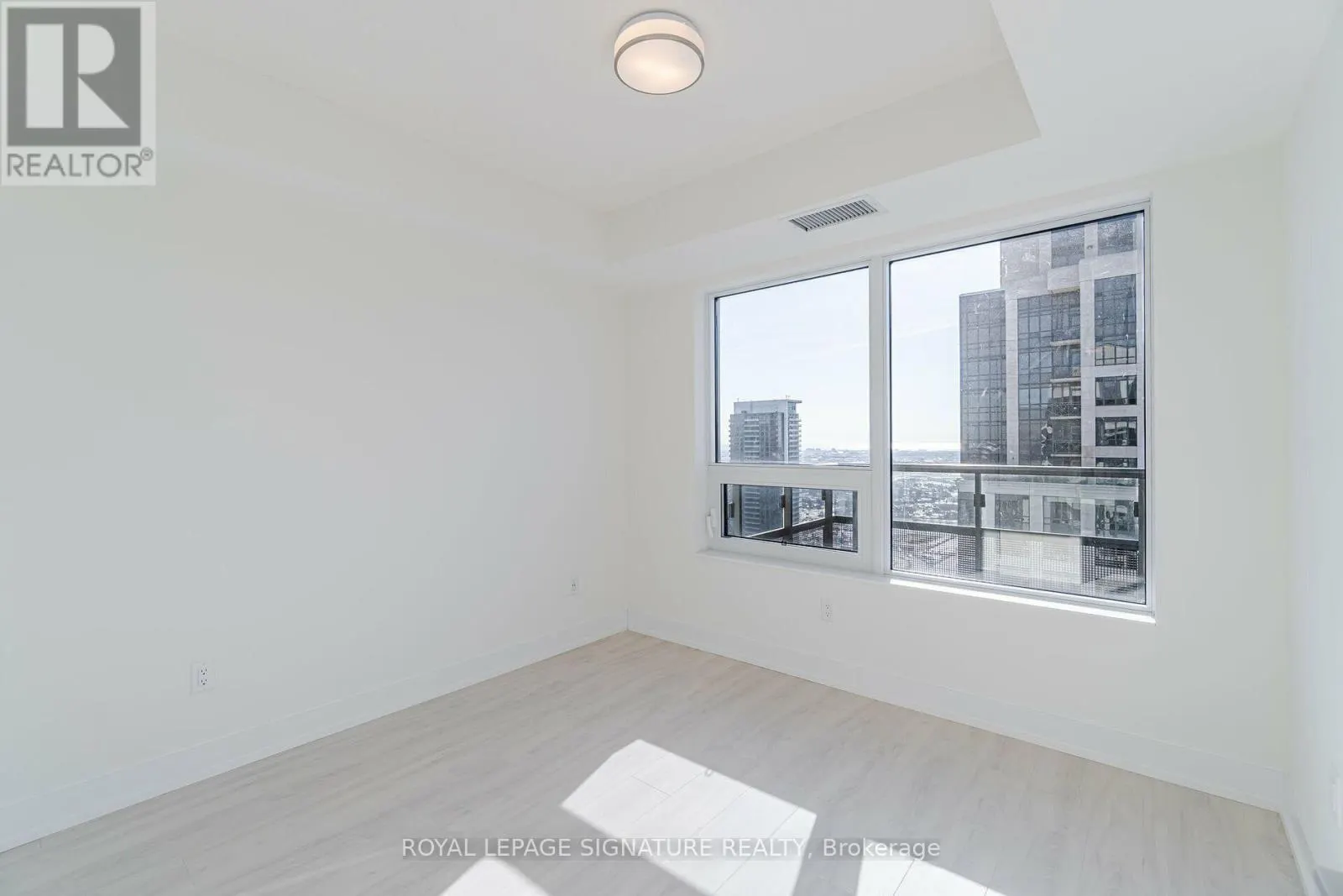 2701 - 10 EVA ROAD