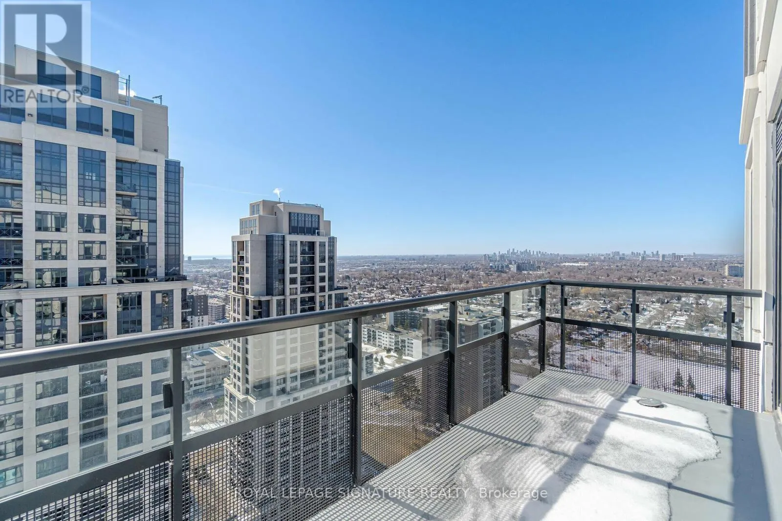 2701 - 10 EVA ROAD
