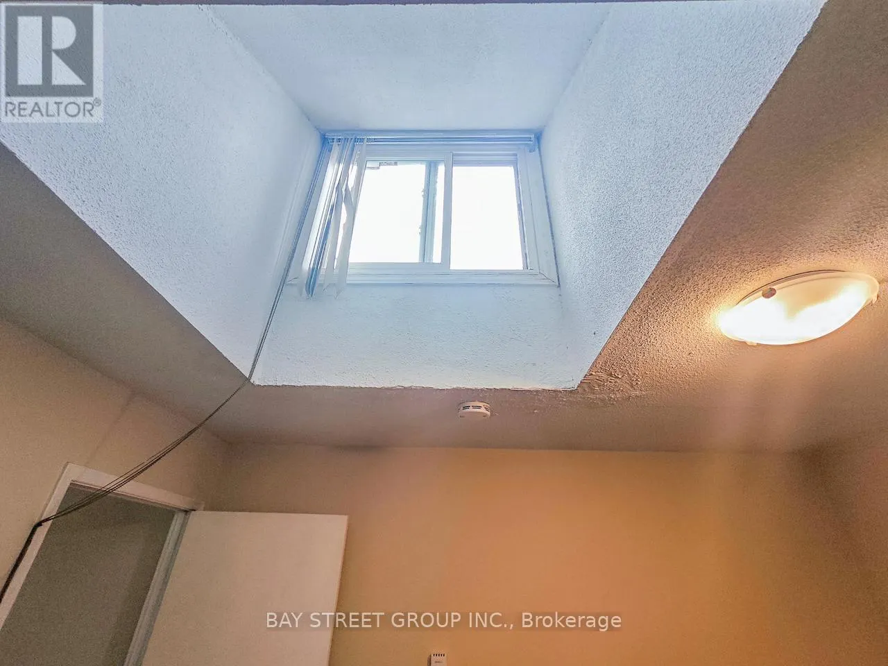 2ND FLR - 5130A DUNDAS STREET W