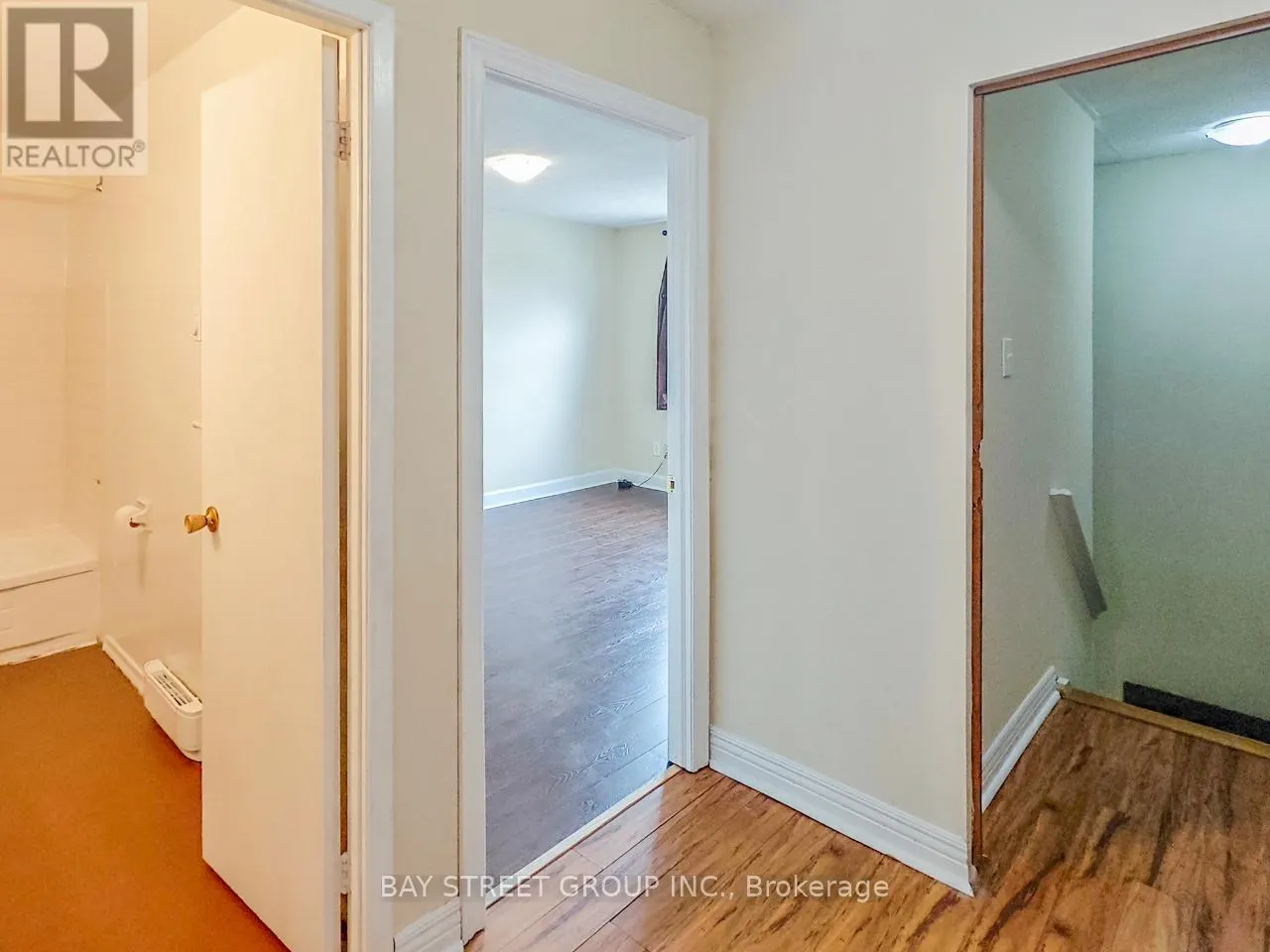 2ND FLR - 5130A DUNDAS STREET W