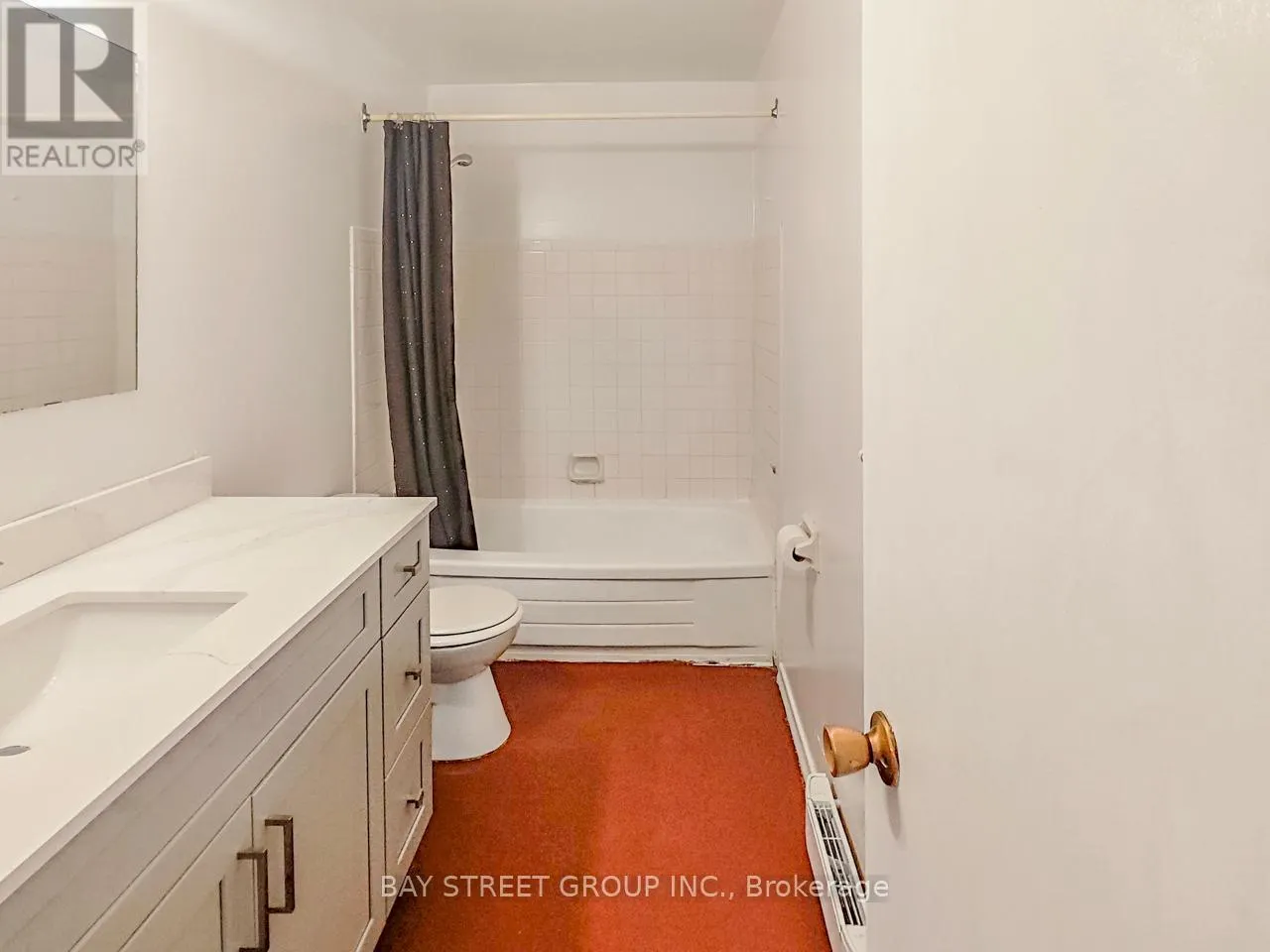 2ND FLR - 5130A DUNDAS STREET W