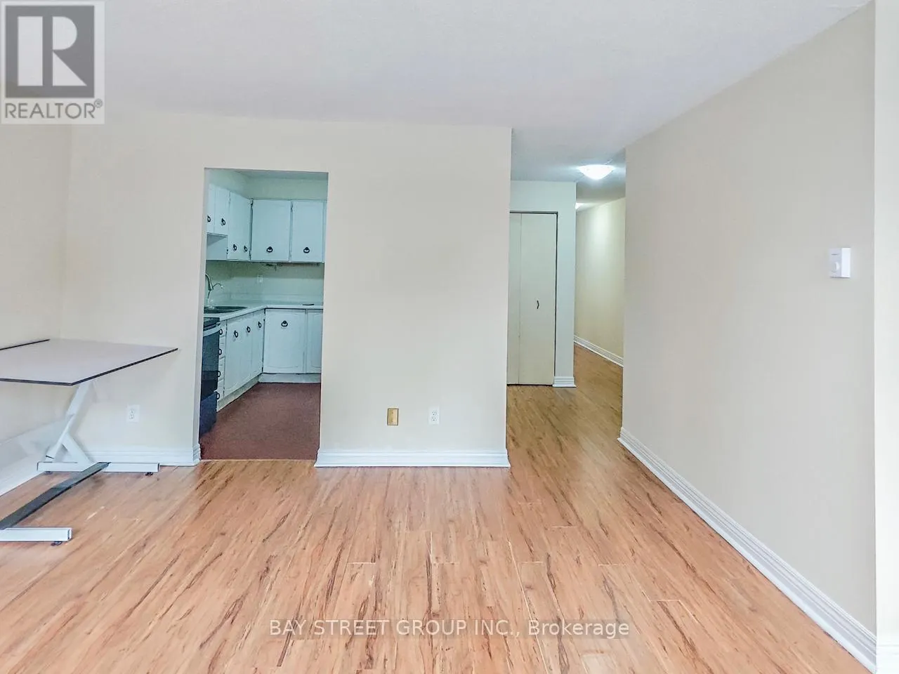 2ND FLR - 5130A DUNDAS STREET W