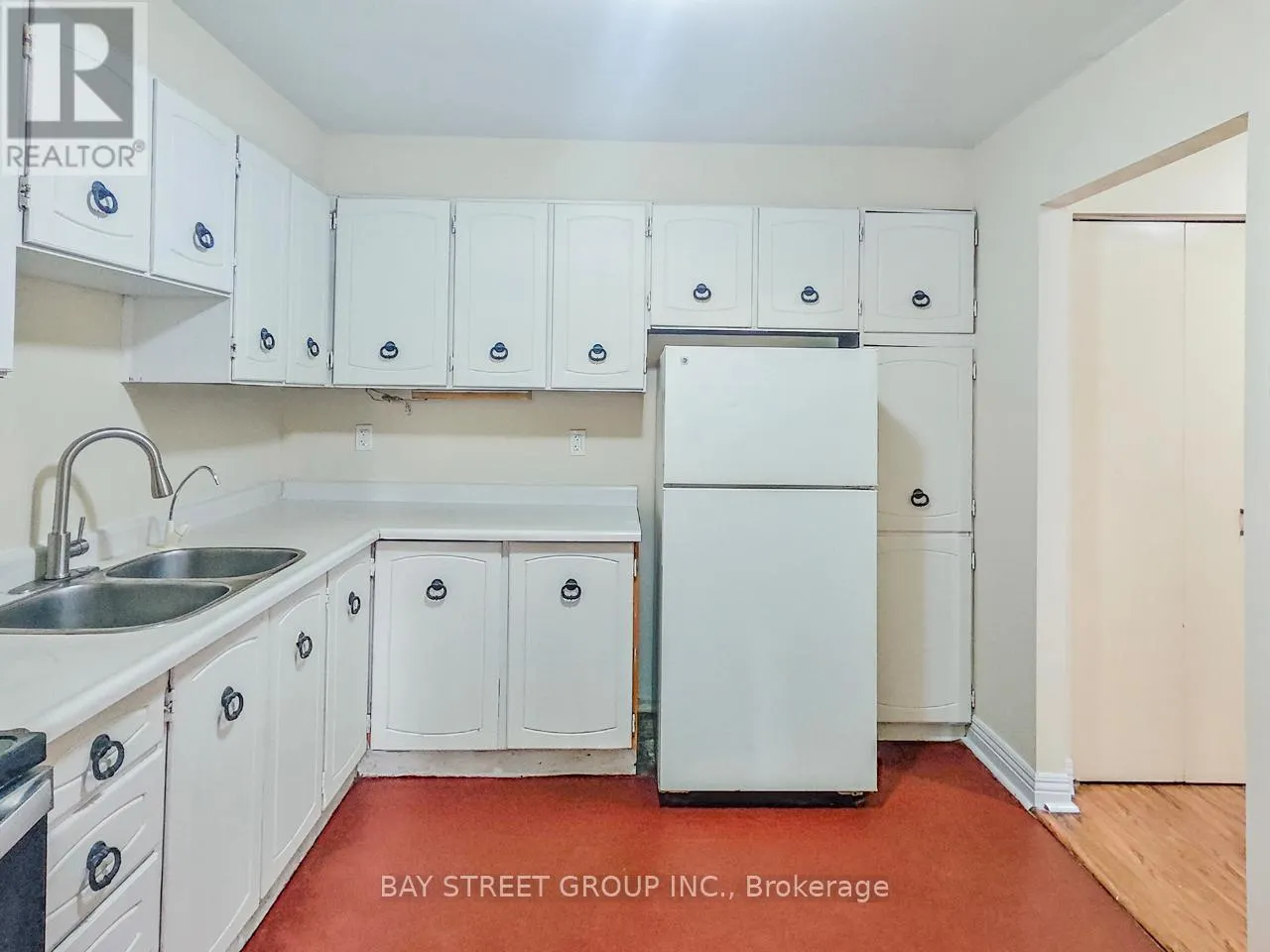 2ND FLR - 5130A DUNDAS STREET W