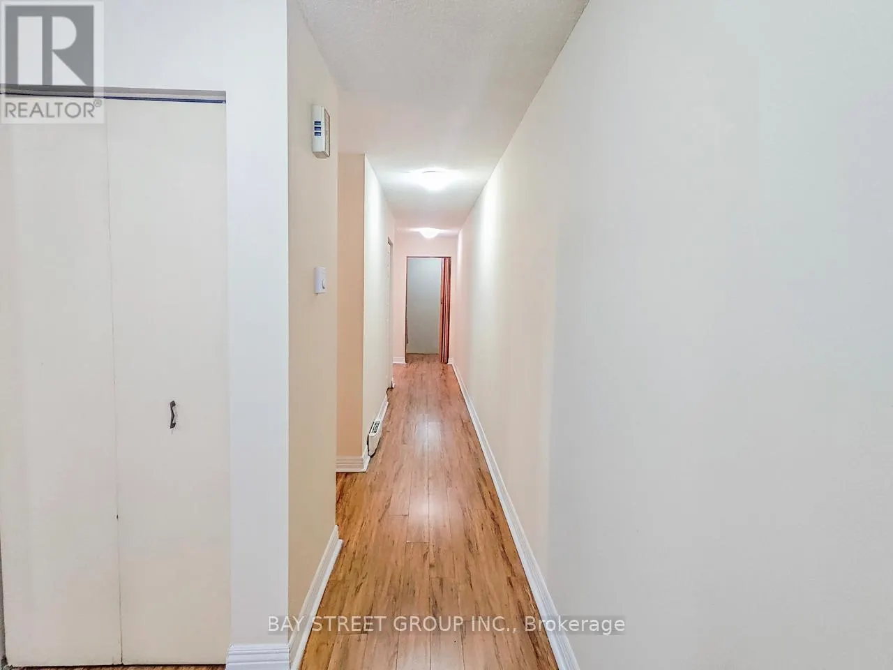 2ND FLR - 5130A DUNDAS STREET W