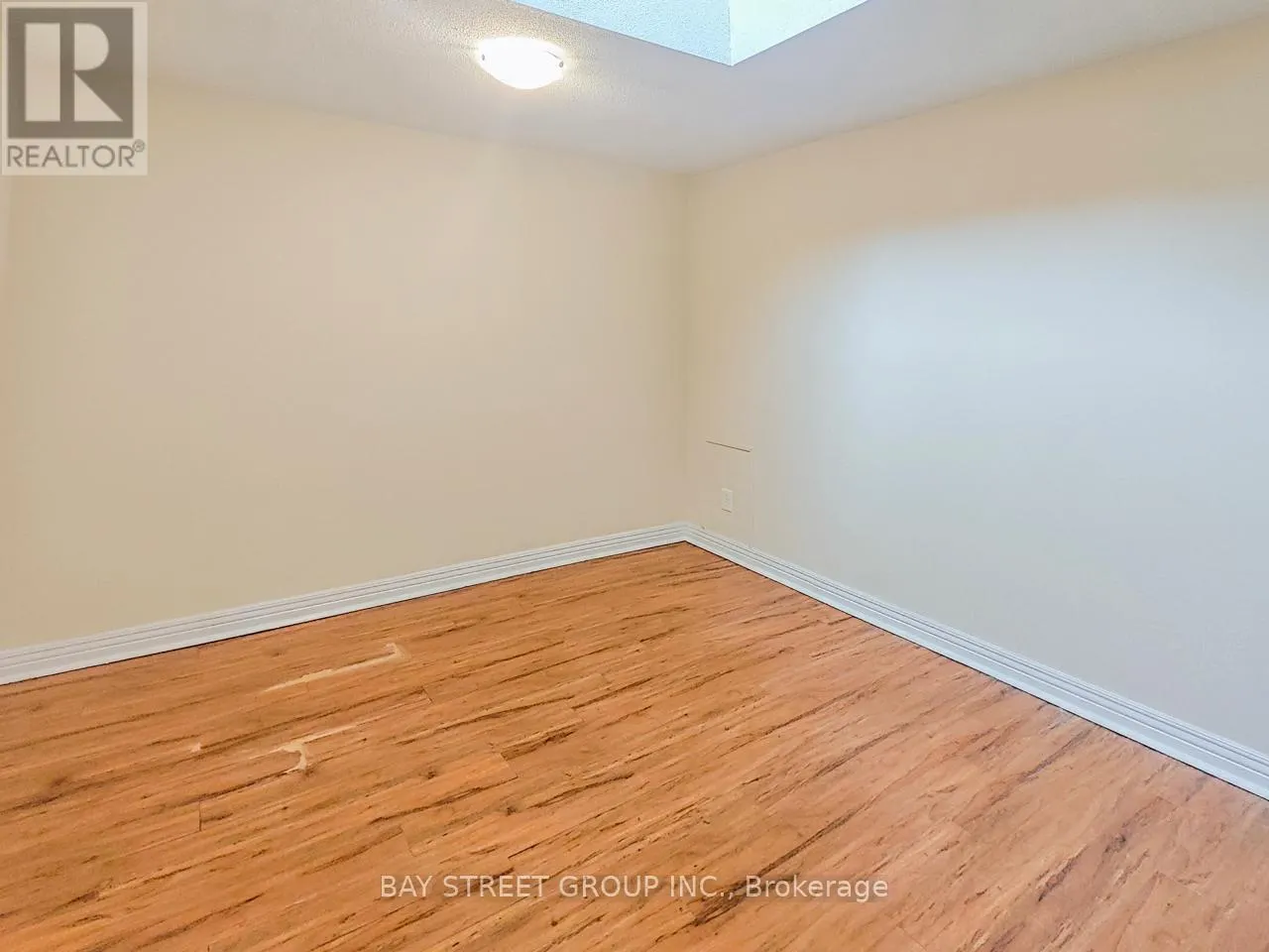 2ND FLR - 5130A DUNDAS STREET W