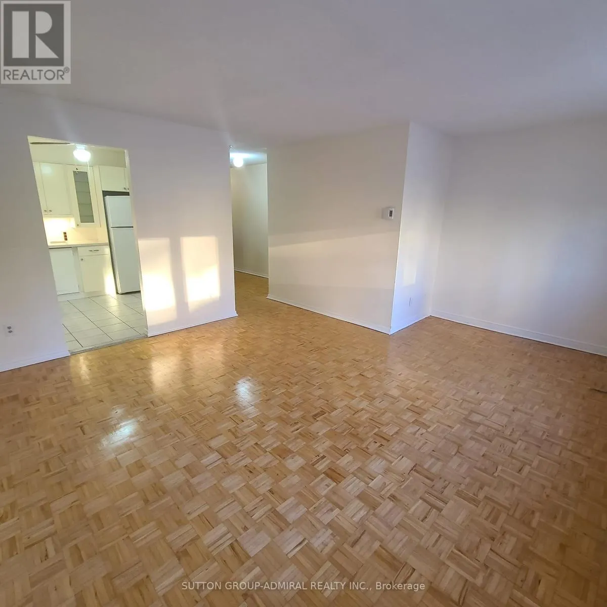 #1 - 5128A DUNDAS STREET W