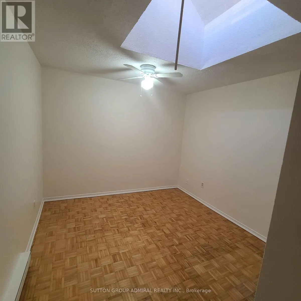 #1 - 5128A DUNDAS STREET W
