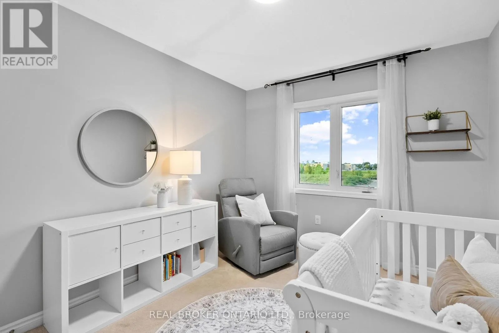 680 LAKING TERRACE