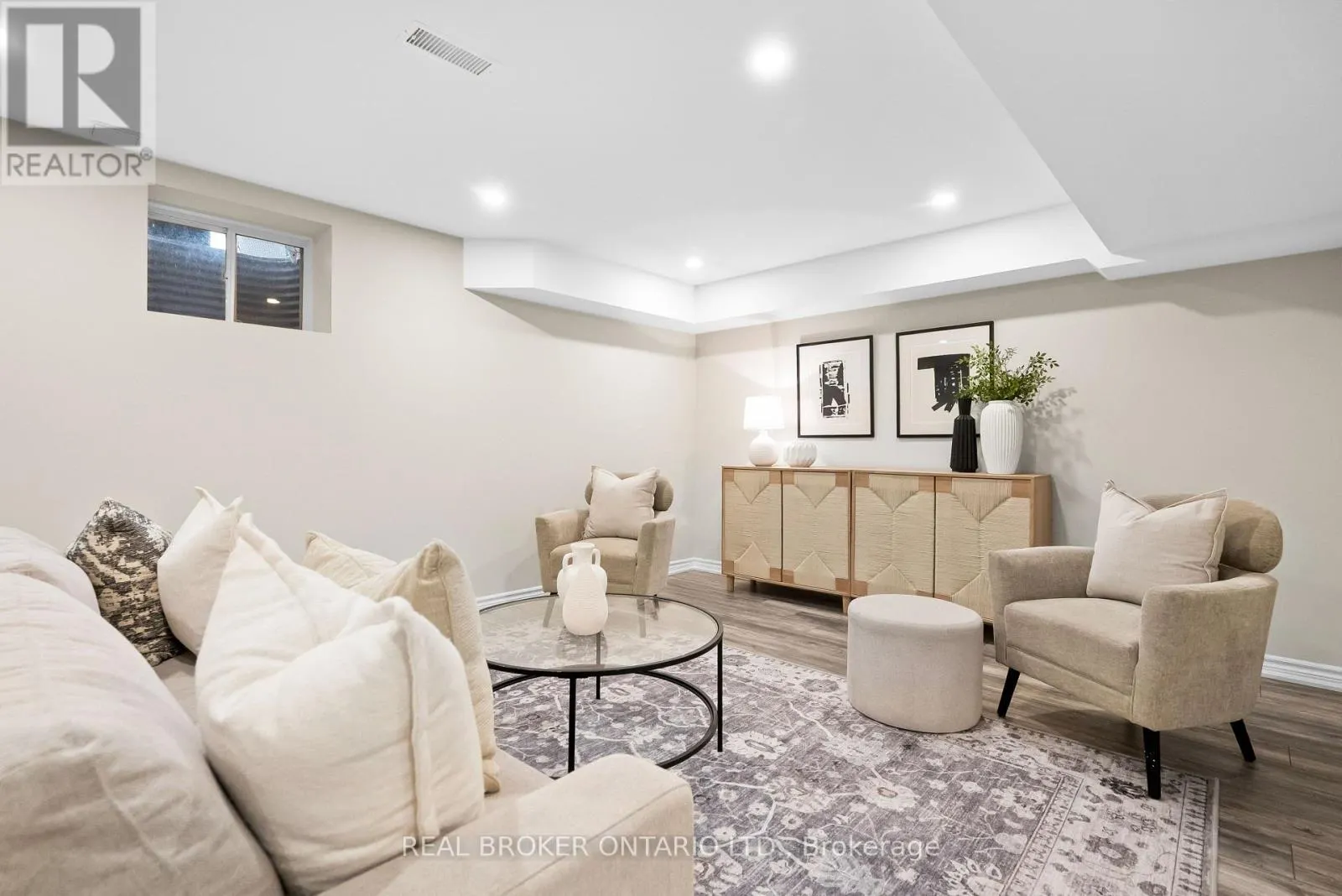 680 LAKING TERRACE