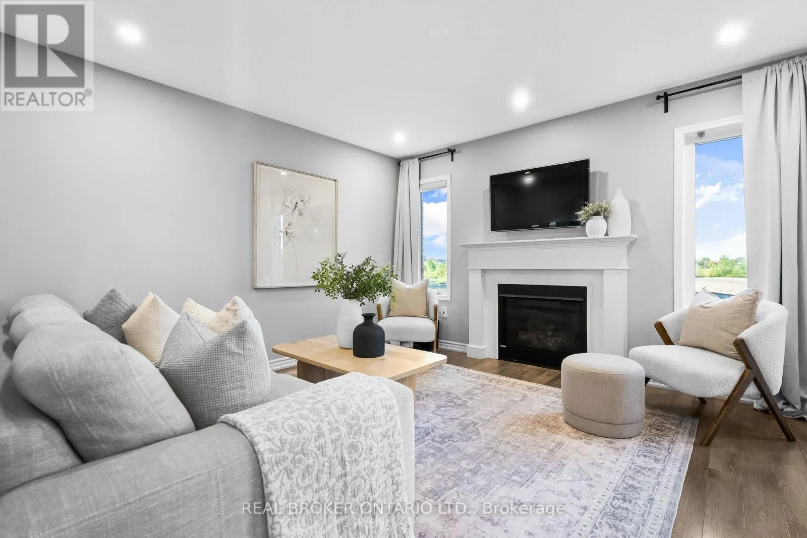 680 LAKING TERRACE