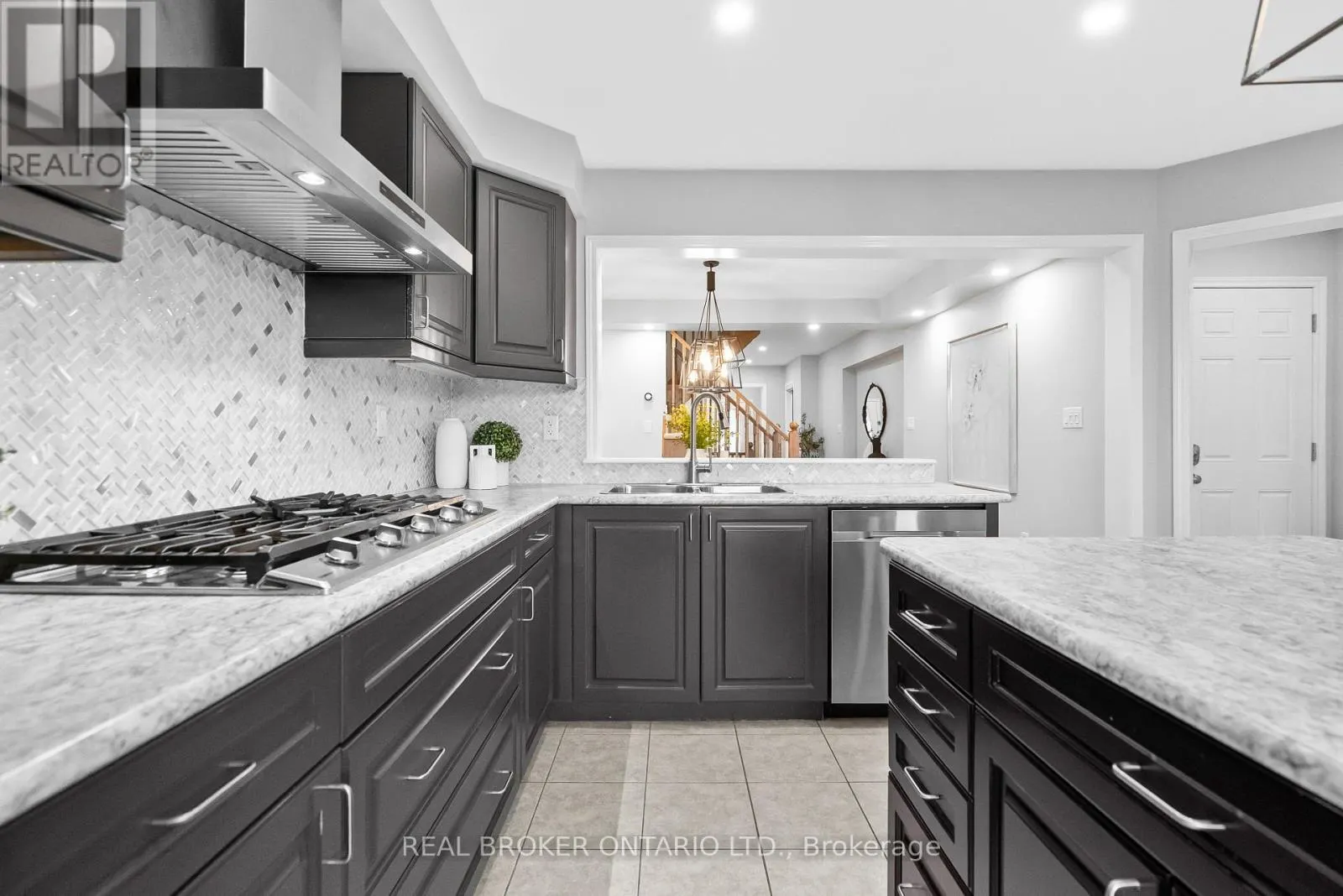 680 LAKING TERRACE