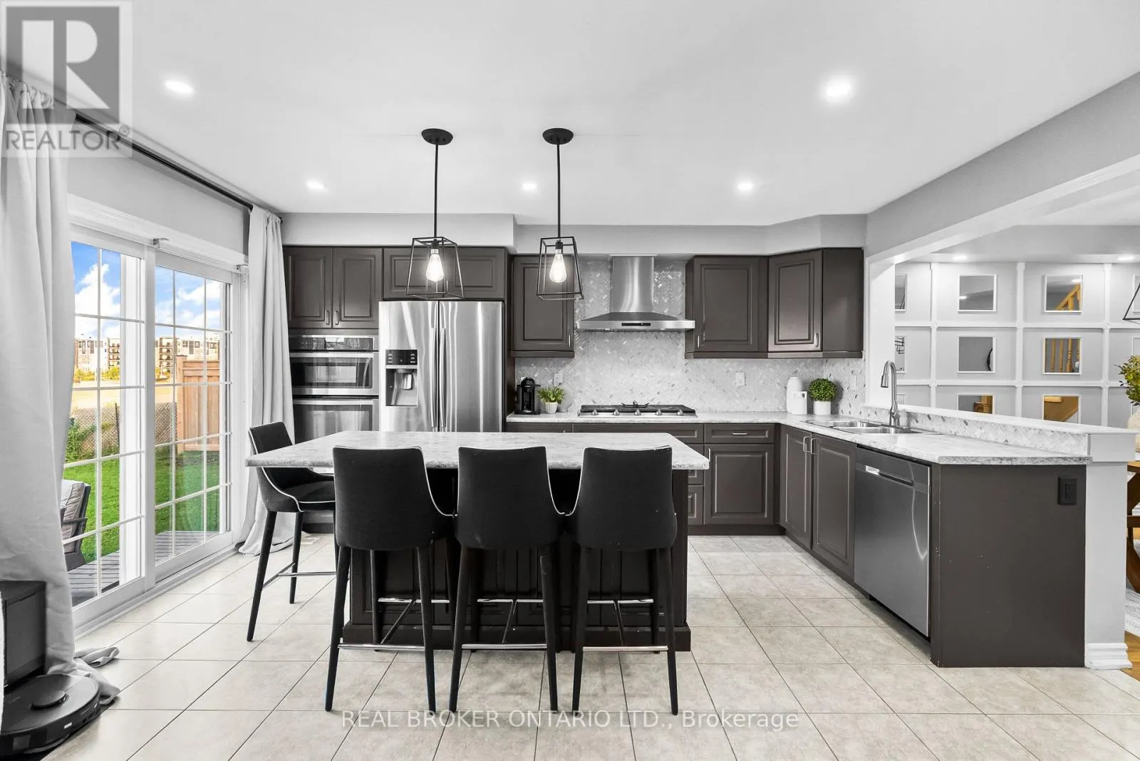 680 LAKING TERRACE