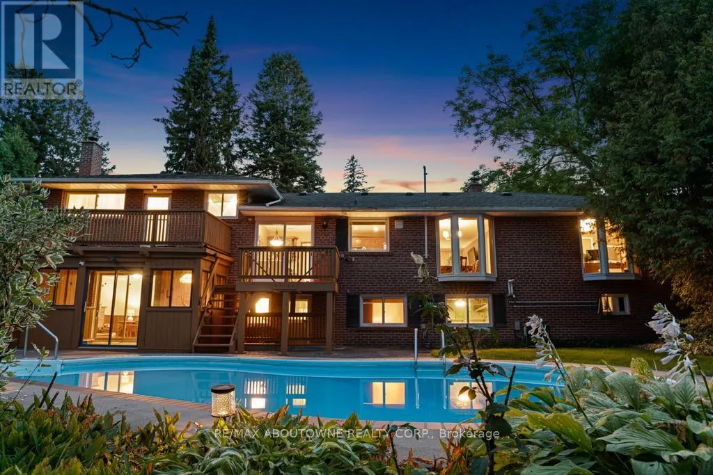1605 VENETIA DRIVE
