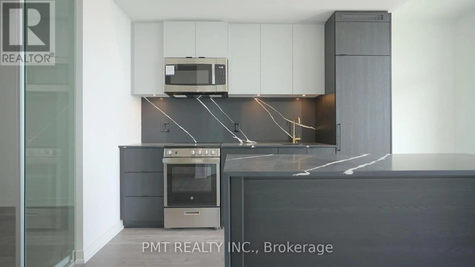 1117 - 285 DUFFERIN STREET