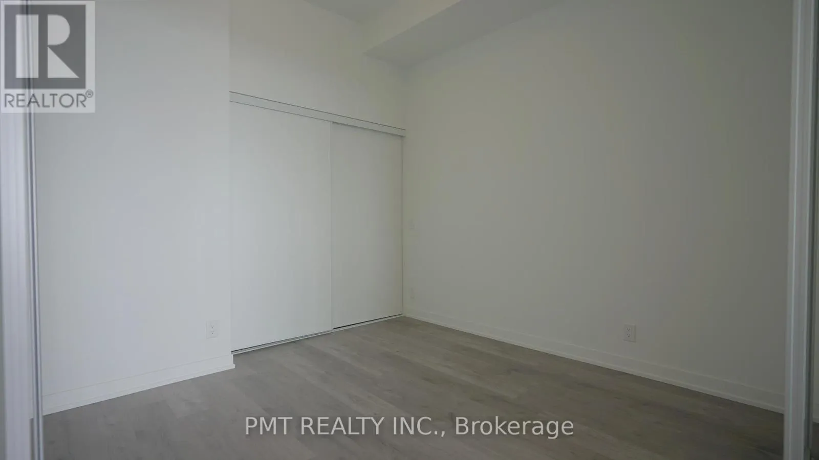 1117 - 285 DUFFERIN STREET