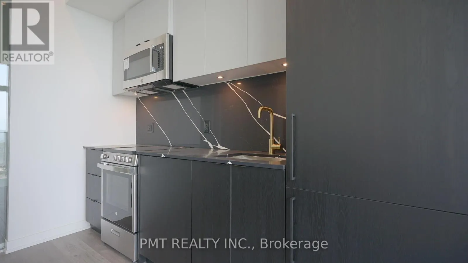 1117 - 285 DUFFERIN STREET