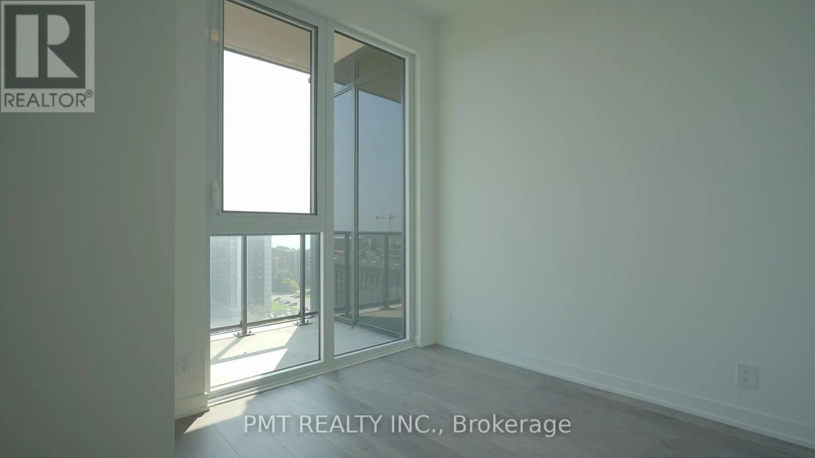 1117 - 285 DUFFERIN STREET