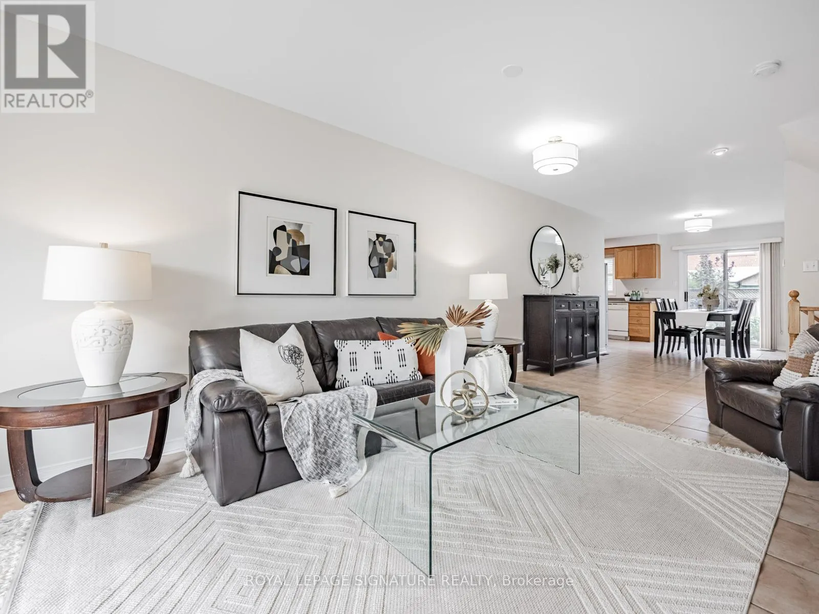 83 GIRAFFE AVENUE