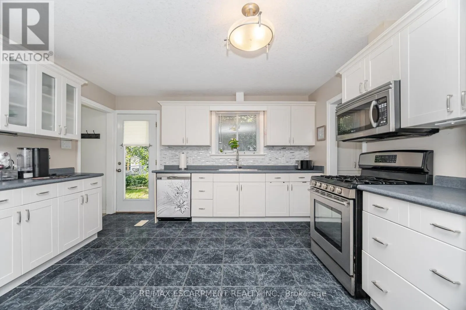 70 COBBLEHILL ROAD