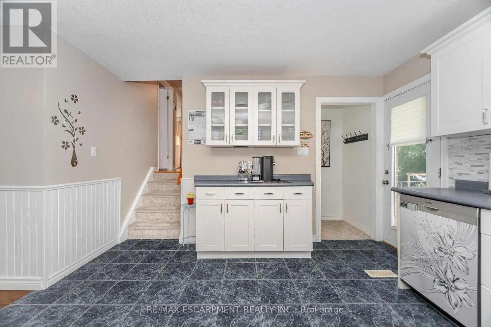 70 COBBLEHILL ROAD