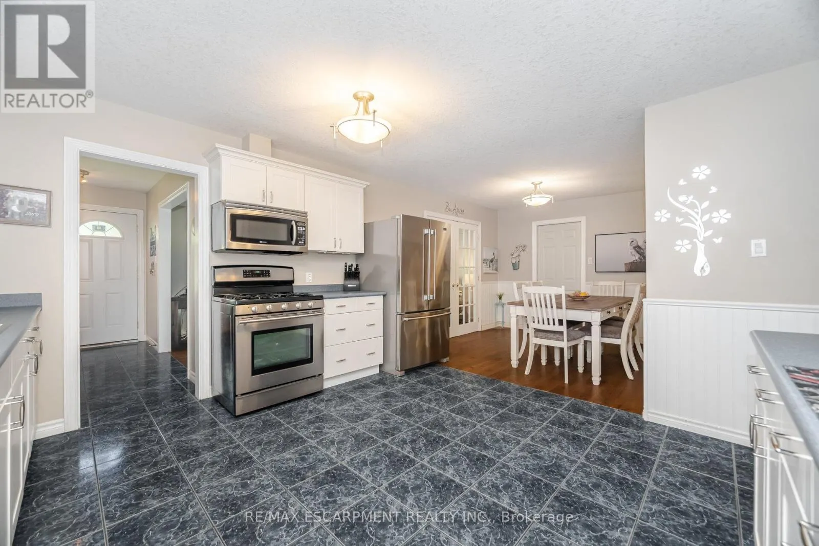 70 COBBLEHILL ROAD