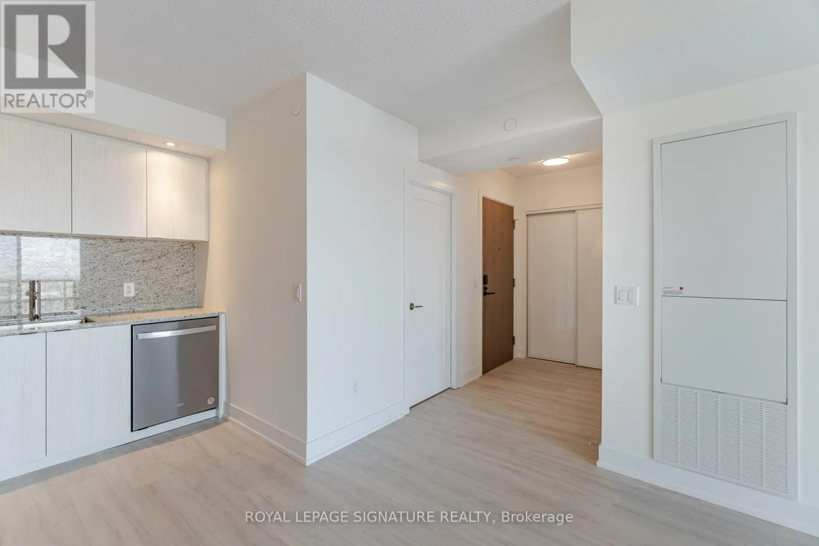 2705 - 10 EVA ROAD