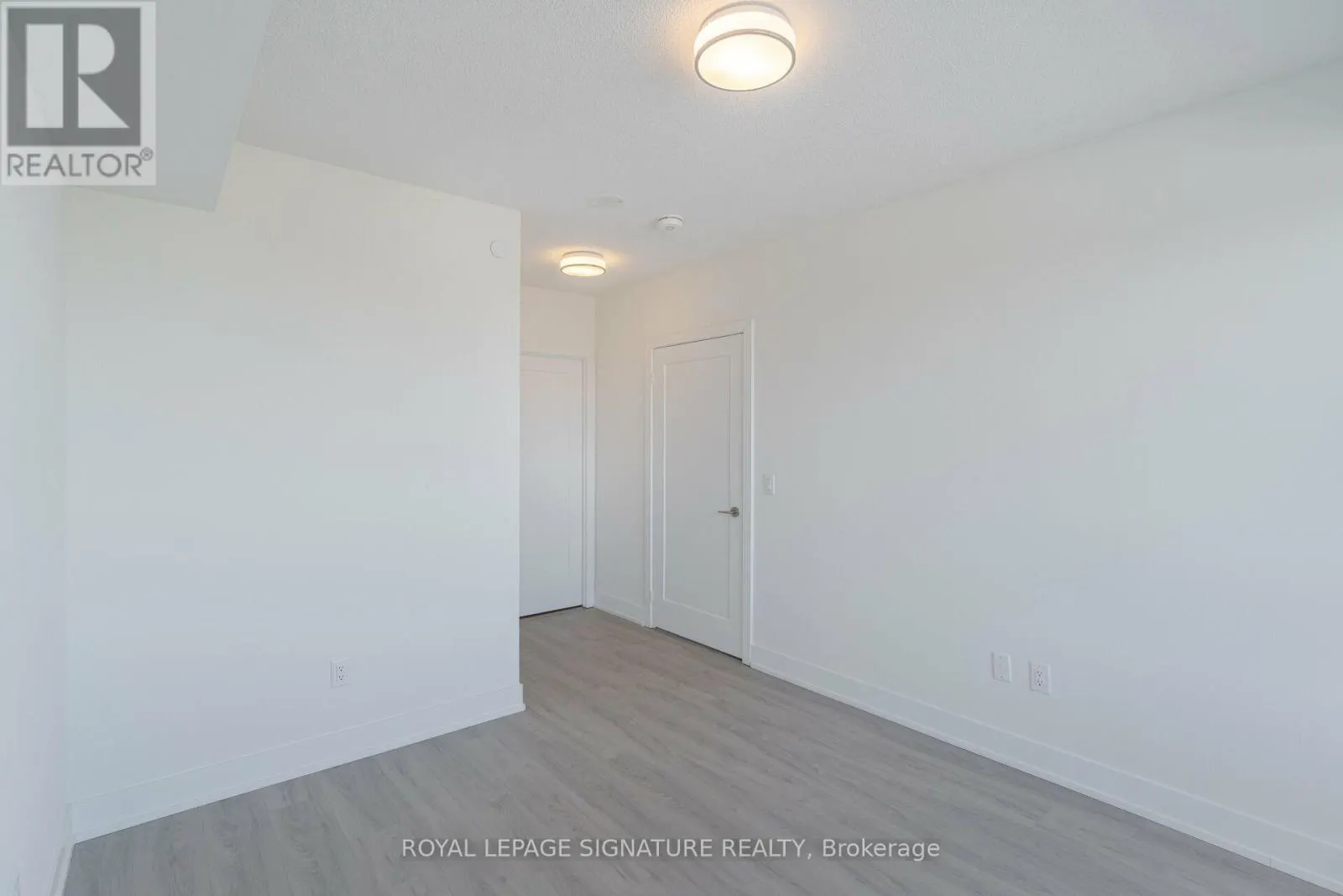 2705 - 10 EVA ROAD